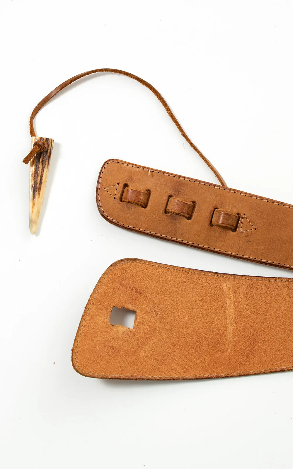 1970s Asymmetrical Leather Cinch Belt | medium