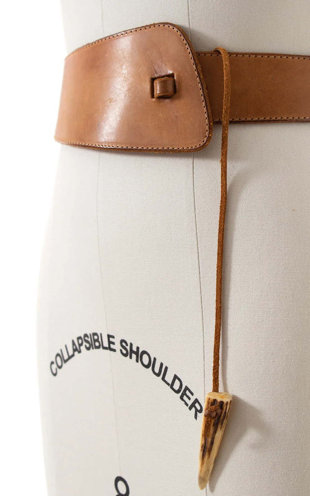 1970s Asymmetrical Leather Cinch Belt | medium