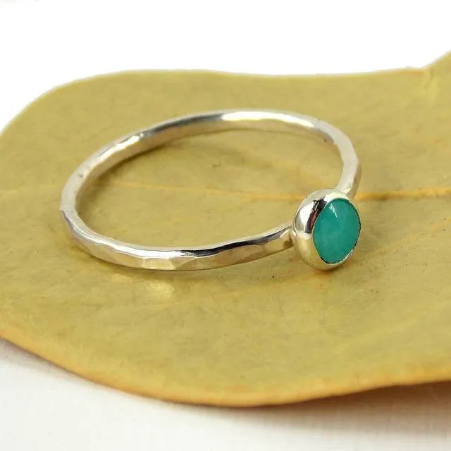 Amazonite Hammered Band Stacking Ring – 925 Sterling Silver Stacking Ring with 4mm Blue Green Cabochon Stone – Stackable Ring Gift For Her