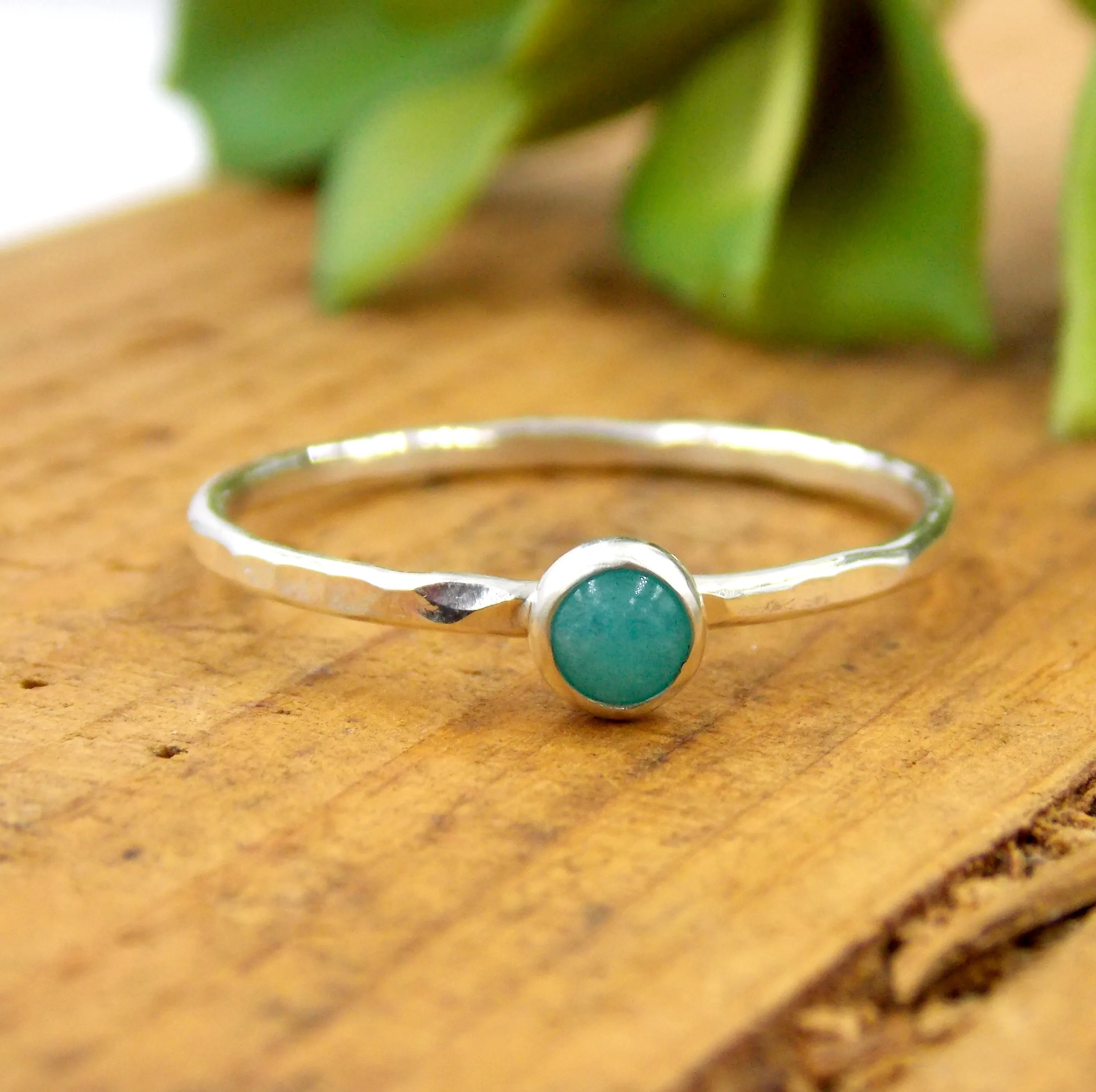 Amazonite Hammered Band Stacking Ring – 925 Sterling Silver Stacking Ring with 4mm Blue Green Cabochon Stone – Stackable Ring Gift For Her